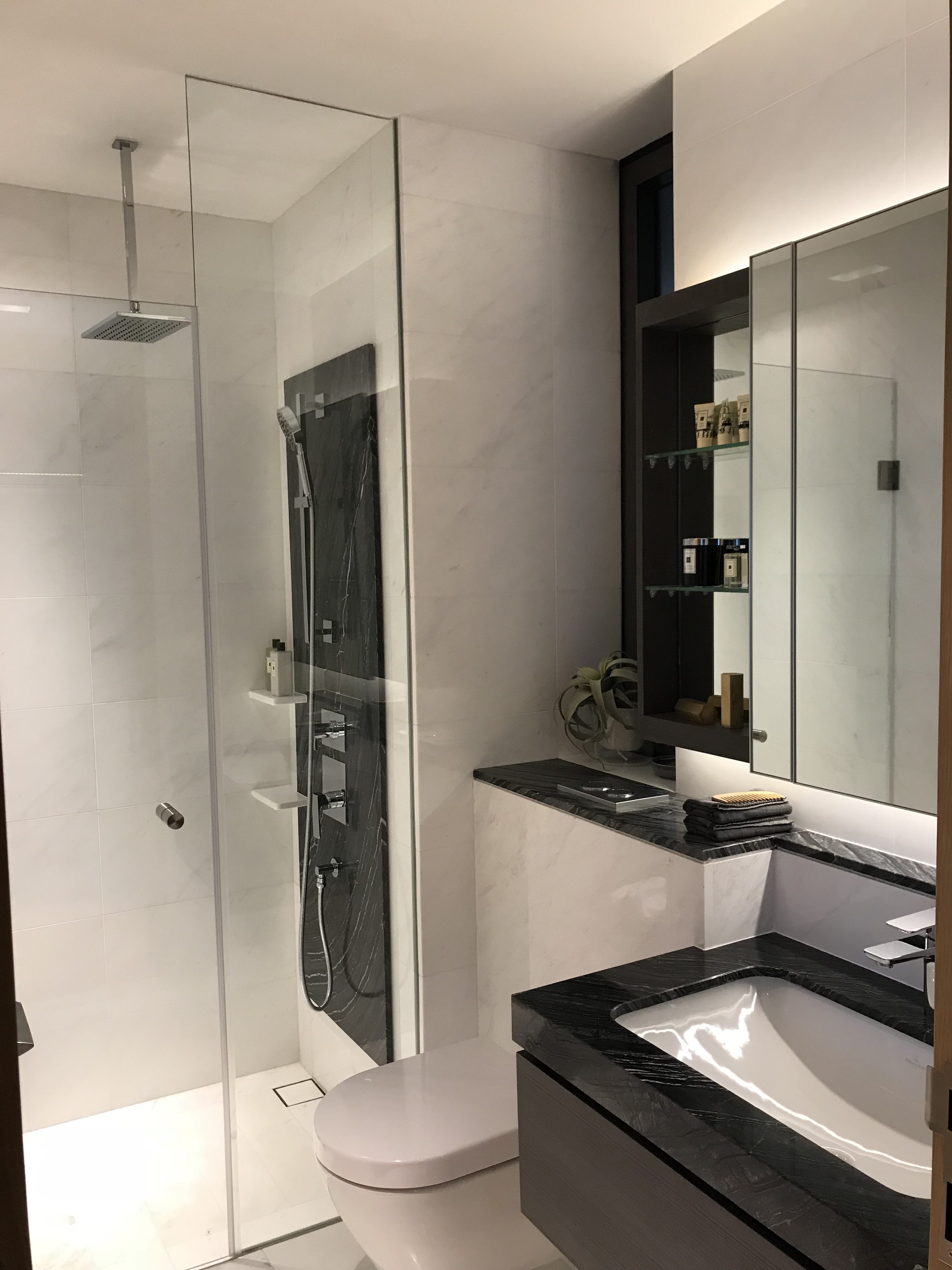 Condominium - Image 9