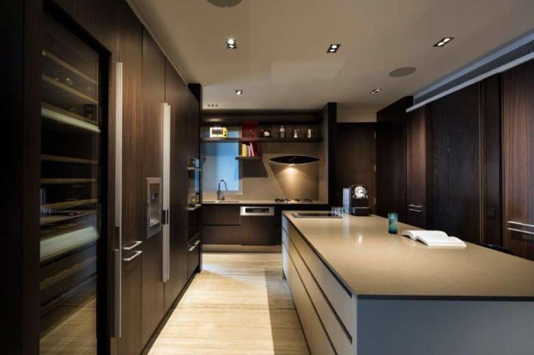 Condominium - Image 8